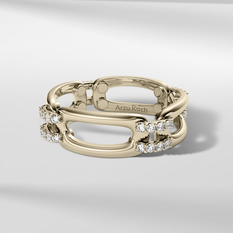 18k Solid Gold With Round Brilliant Diamond Ring